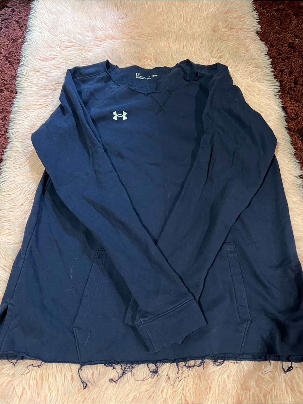 Under Armour women’s Navy Blue Crewneck Pullover Sweatshirt